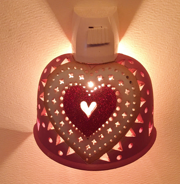 Half round night light red sparkle heart, surrounded with white, on hot pink