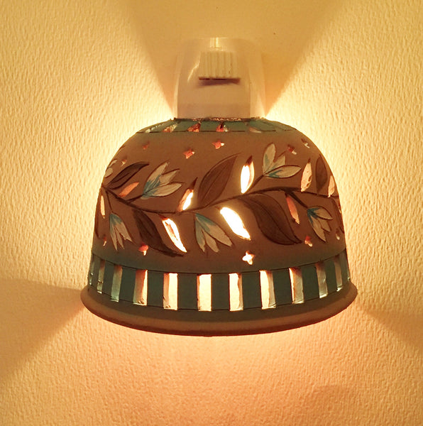 Half round night light beige and turquoise, white tulip garland