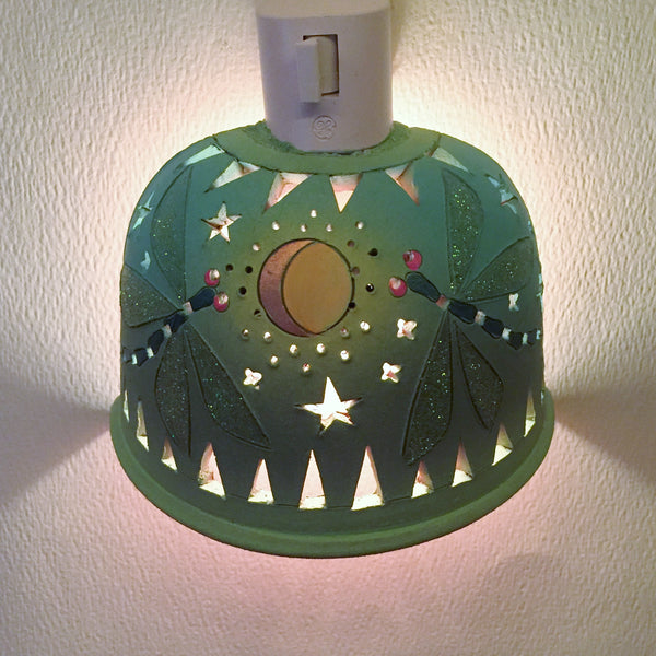 Half round night sparkle winged twin dragonflies